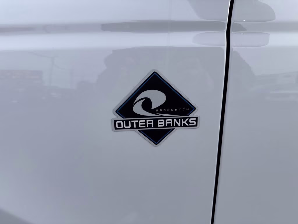 2025 Oxford White Ford Bronco Outer Banks 4X4 SUV