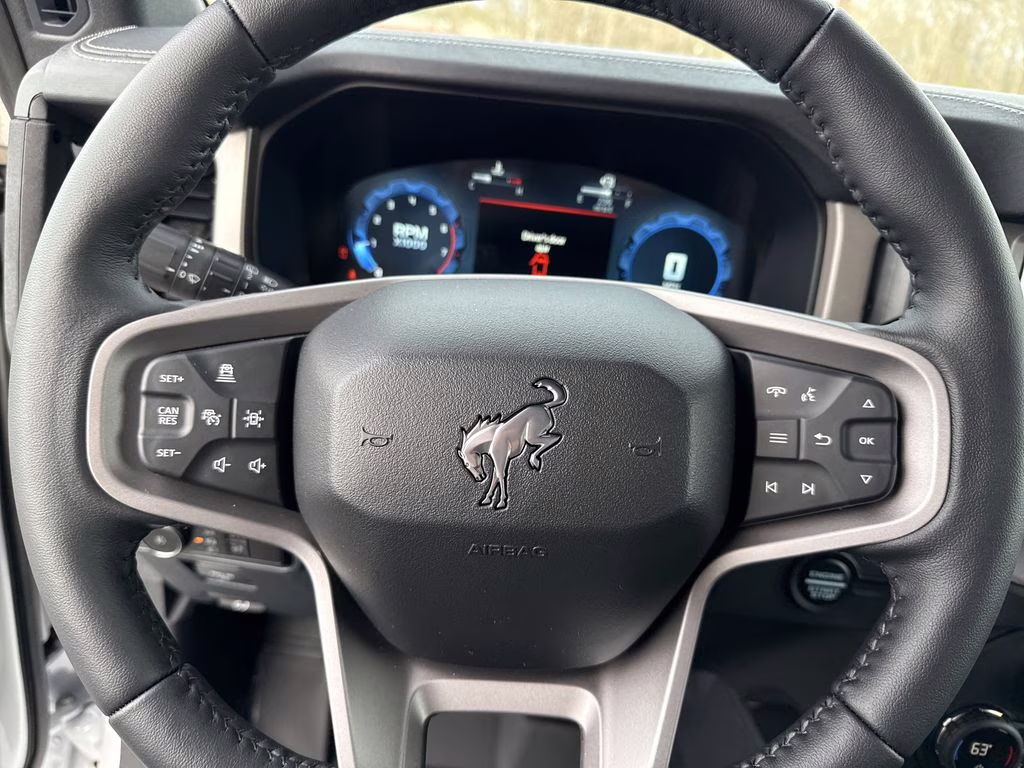 2025 Oxford White Ford Bronco Outer Banks 4X4 SUV