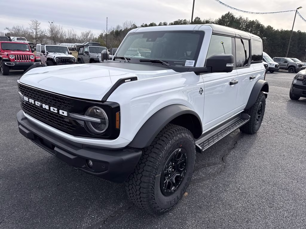 2025 Oxford White Ford Bronco Outer Banks 4X4 SUV