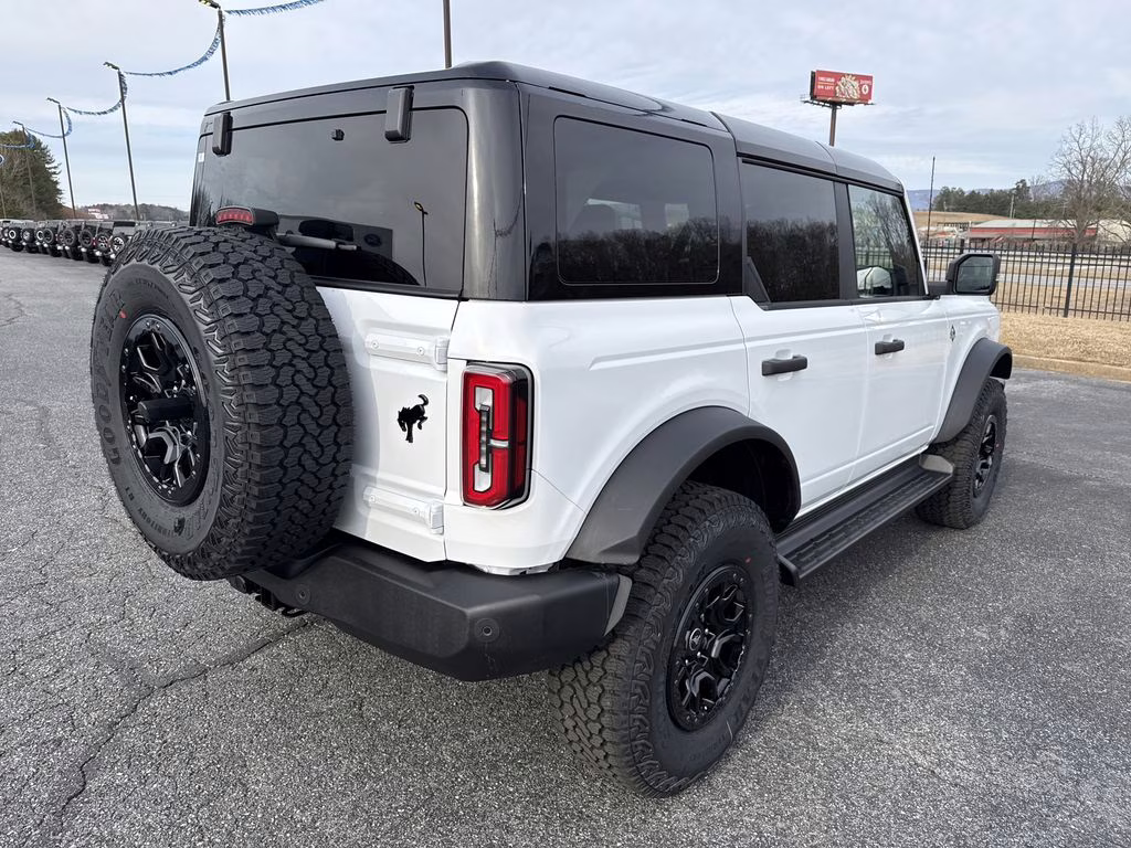 2025 Oxford White Ford Bronco Outer Banks 4X4 SUV