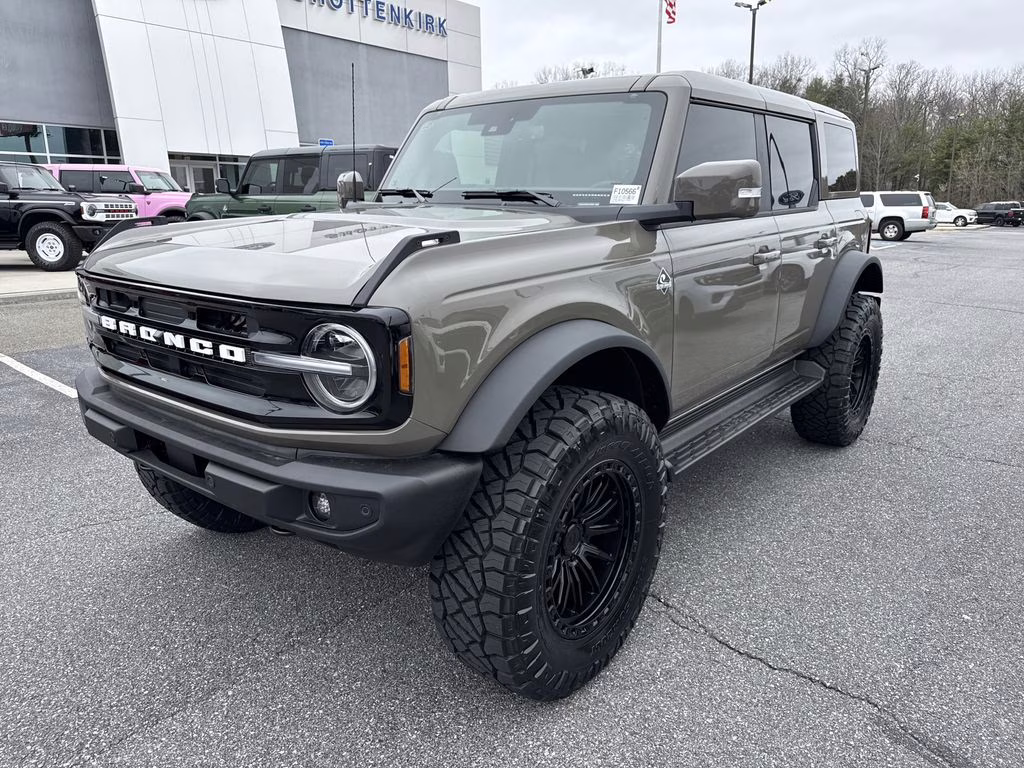 2025 Marsh Gray Ford Bronco Outer Banks 4X4 SUV