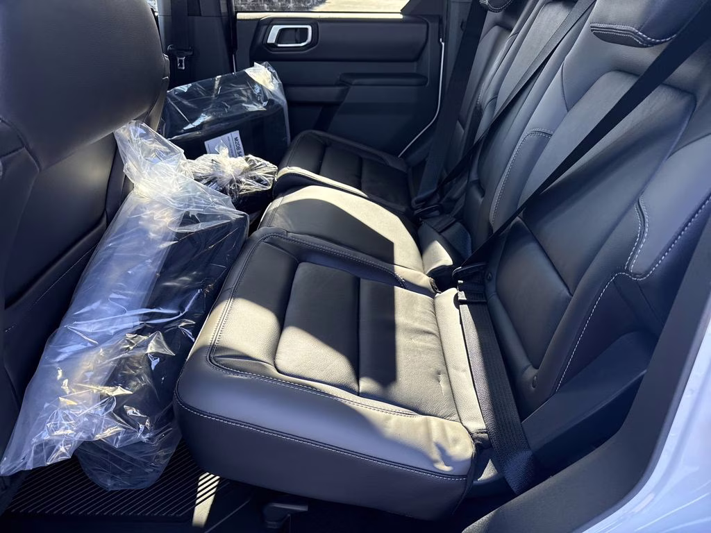 2025 Oxford White Ford Bronco Outer Banks 4X4 SUV