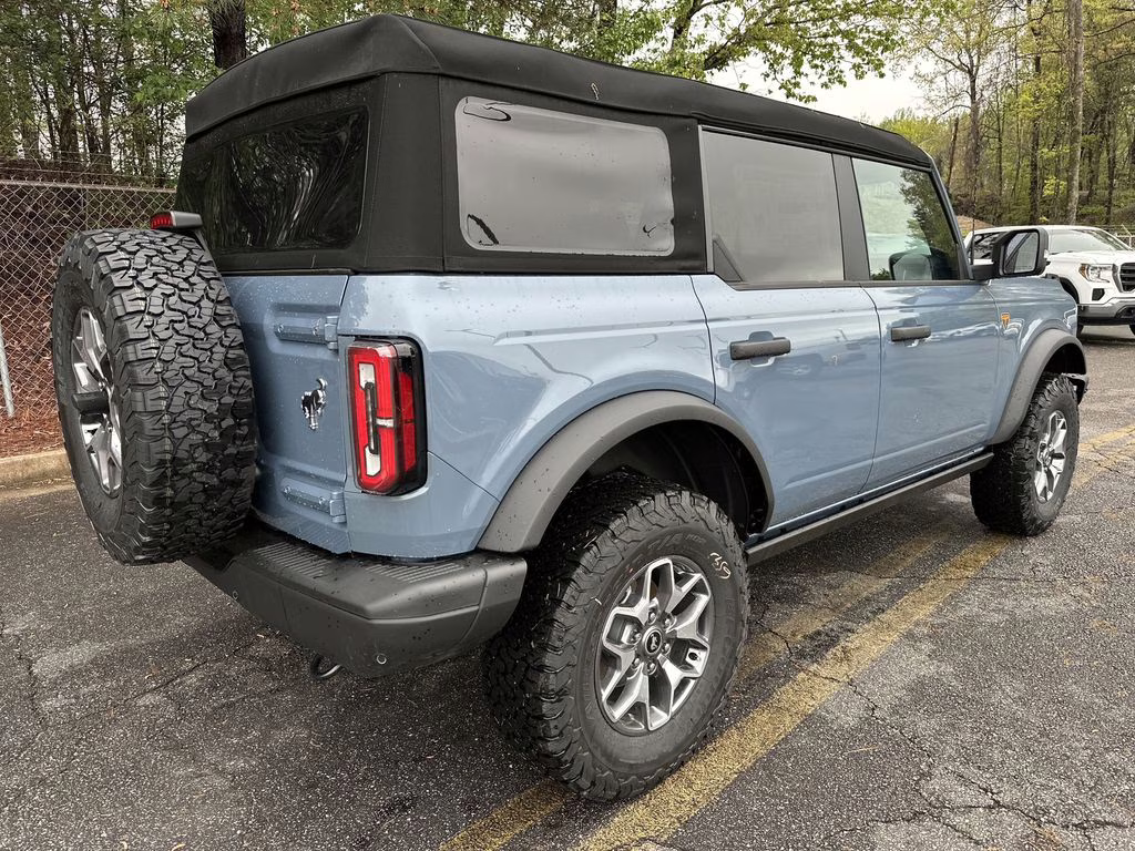 2025 Azure Gray Metallic Ford Bronco Badlands 4X4 SUV