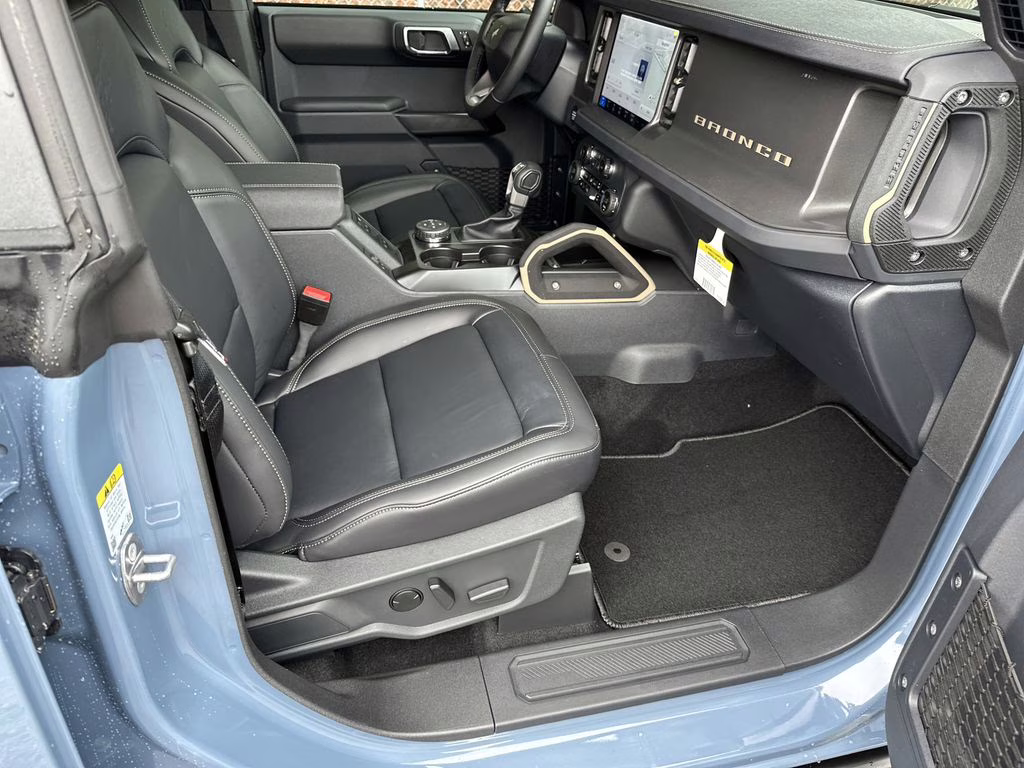 2025 Azure Gray Metallic Ford Bronco Badlands 4X4 SUV