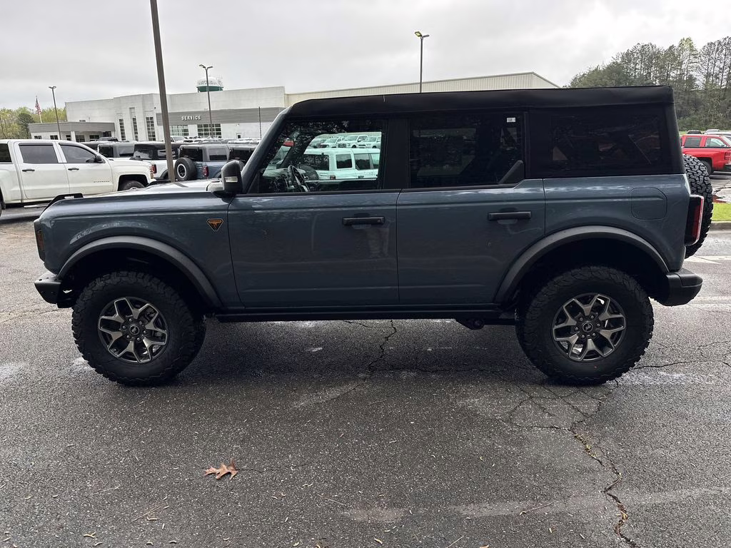 2025 Azure Gray Metallic Ford Bronco Badlands 4X4 SUV