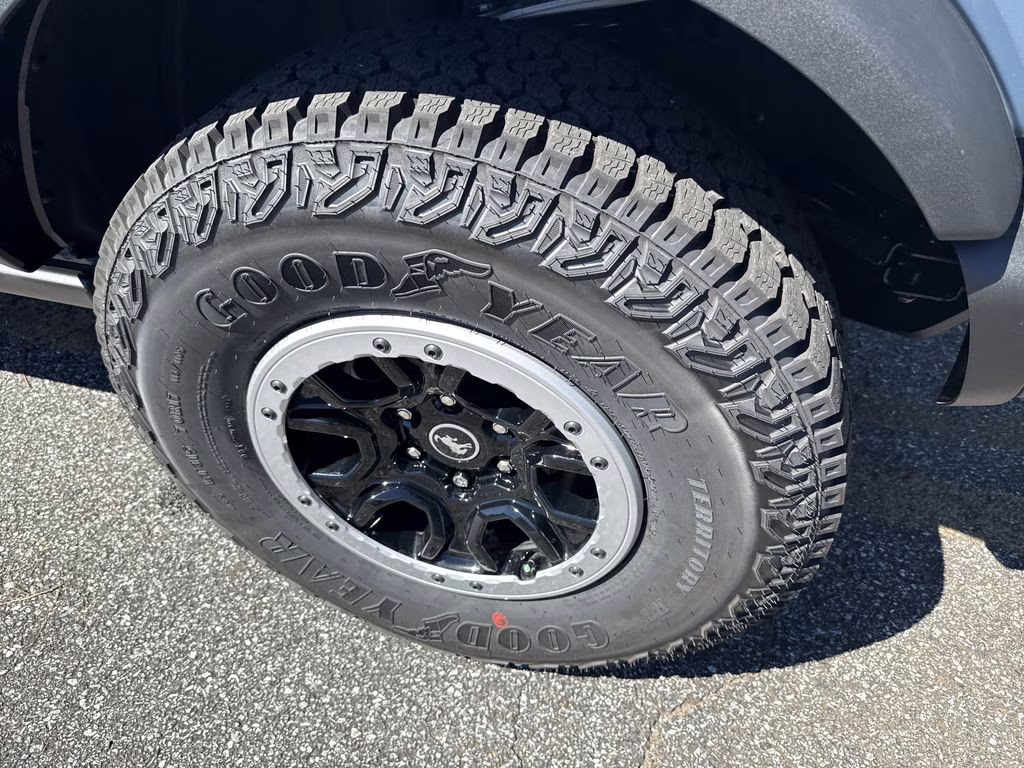 2025 Azure Gray Metallic Tri-Coat Ford Bronco Badlands 4X4 SUV