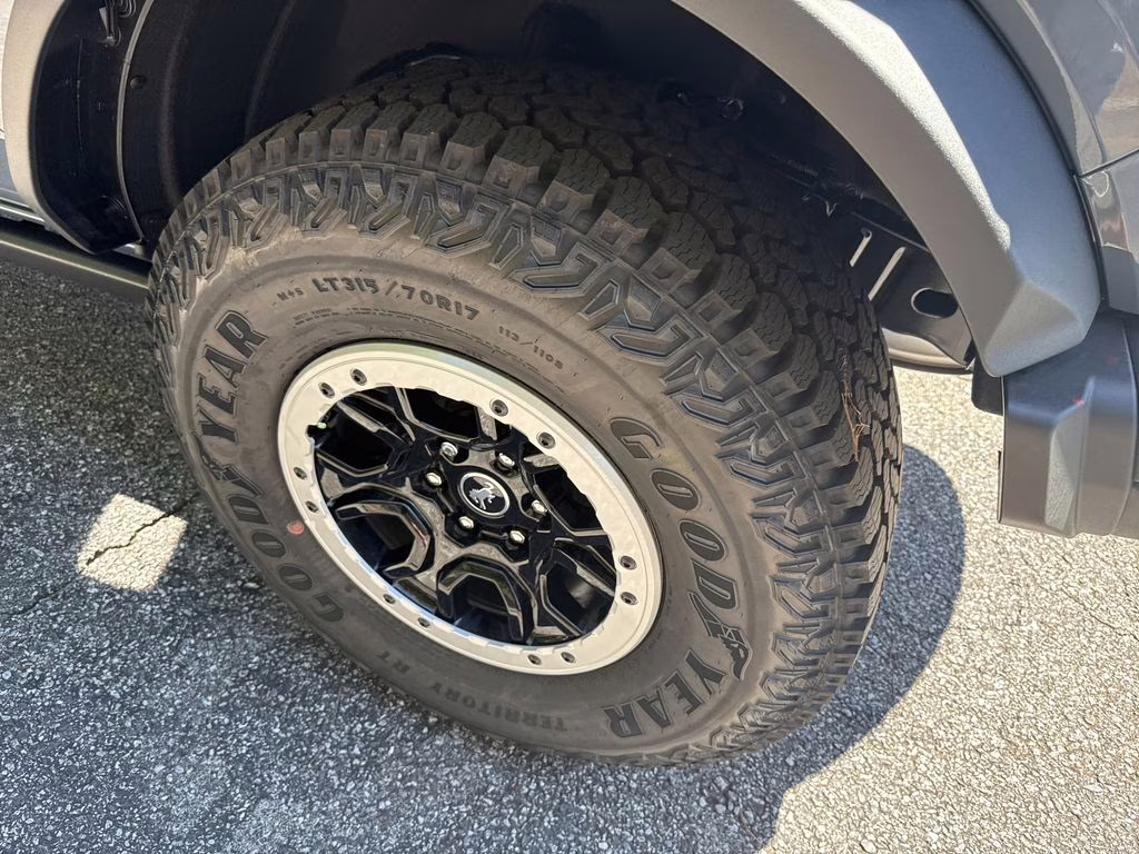 2025 Azure Gray Metallic Tri-Coat Ford Bronco Badlands 4X4 SUV