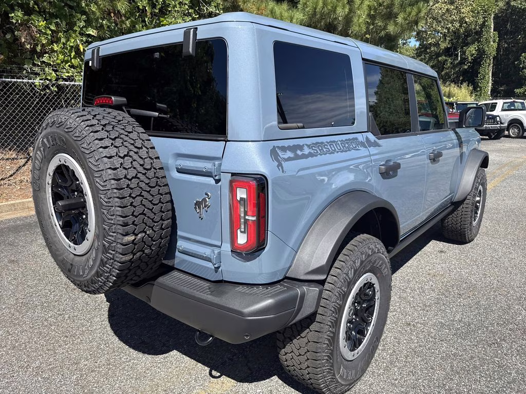 2025 Azure Gray Metallic Tri-Coat Ford Bronco Badlands 4X4 SUV