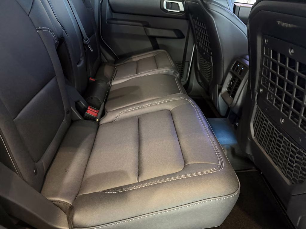 2025 Oxford White Ford Bronco Badlands 4X4 SUV