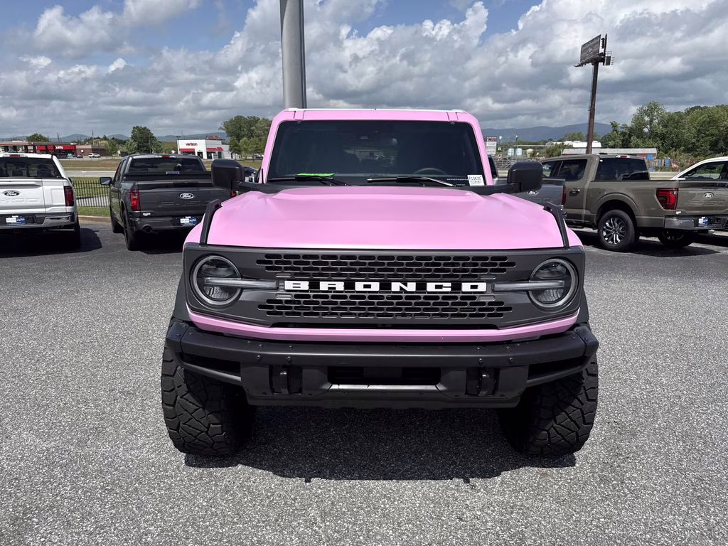 2025 Oxford White Ford Bronco Badlands 4X4 SUV