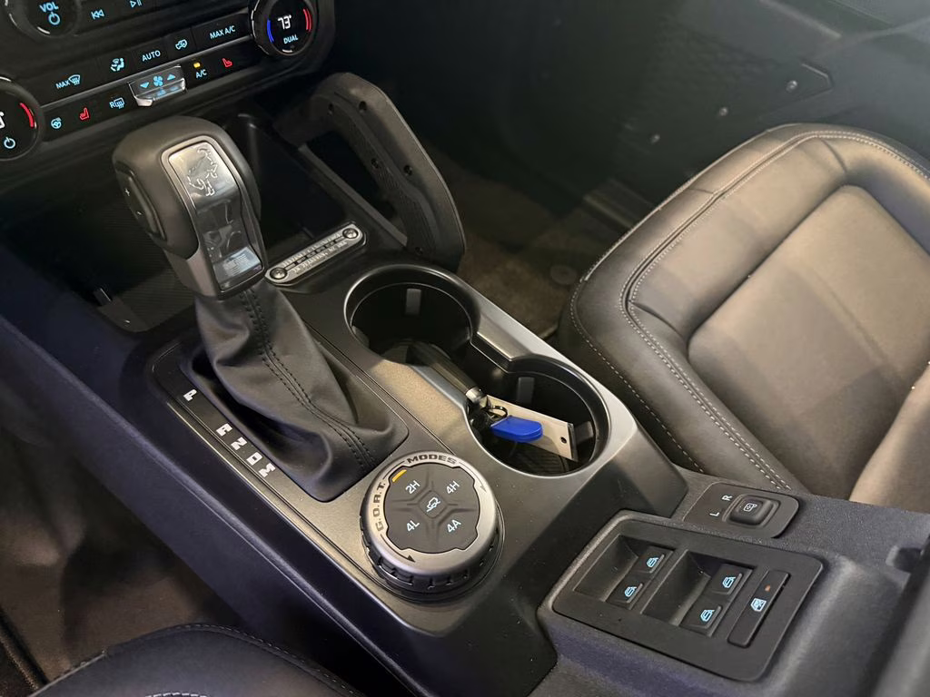 2025 Oxford White Ford Bronco Badlands 4X4 SUV