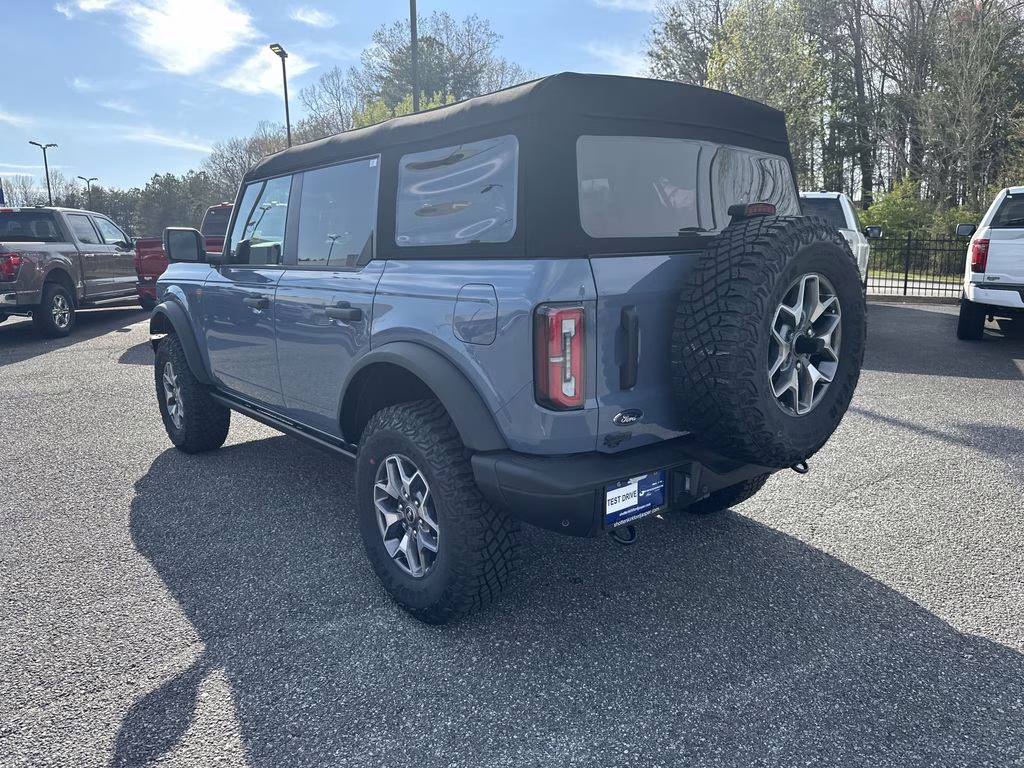 2025 Azure Gray Metallic Tri-Coat Ford Bronco Badlands 4X4 SUV