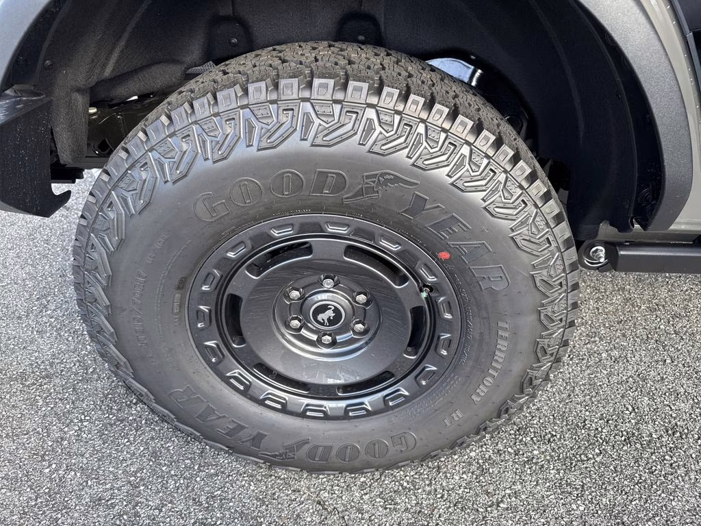 2025 Gray Ford Bronco Badlands 4X4 SUV