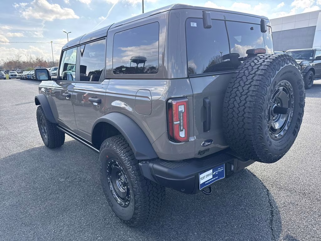 2025 Gray Ford Bronco Badlands 4X4 SUV