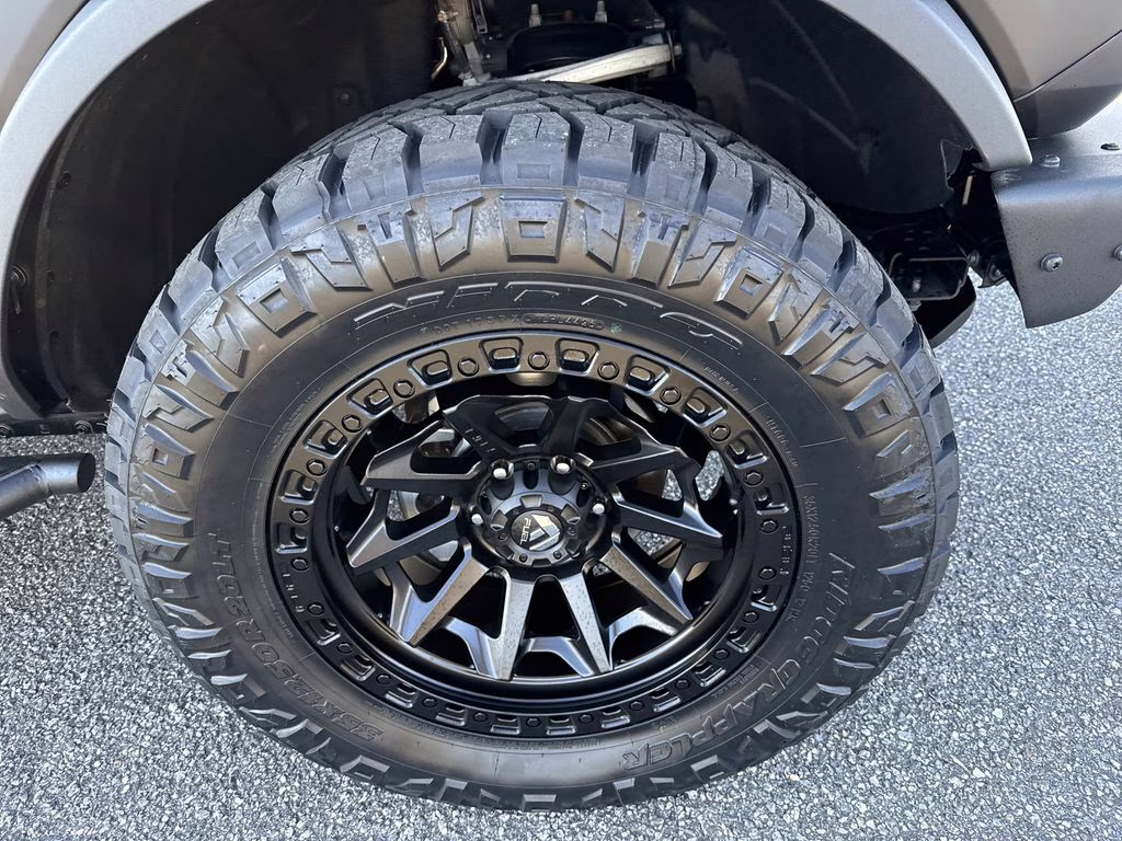 2025 Shadow Black Ford Bronco Badlands 4X4 SUV