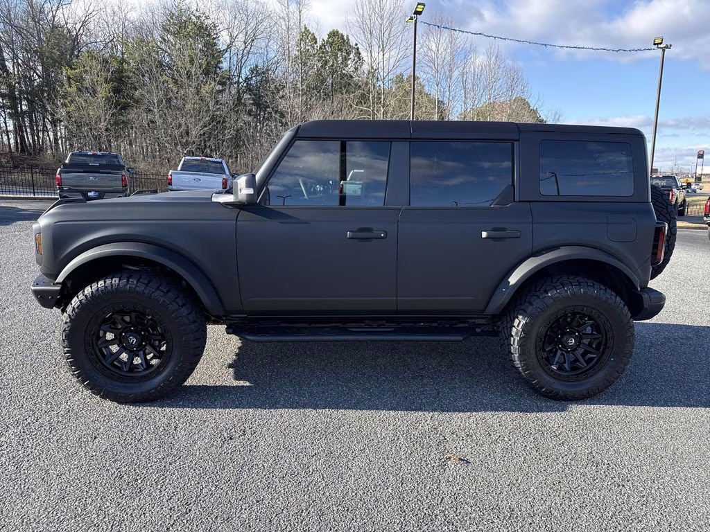 2025 Shadow Black Ford Bronco Badlands 4X4 SUV