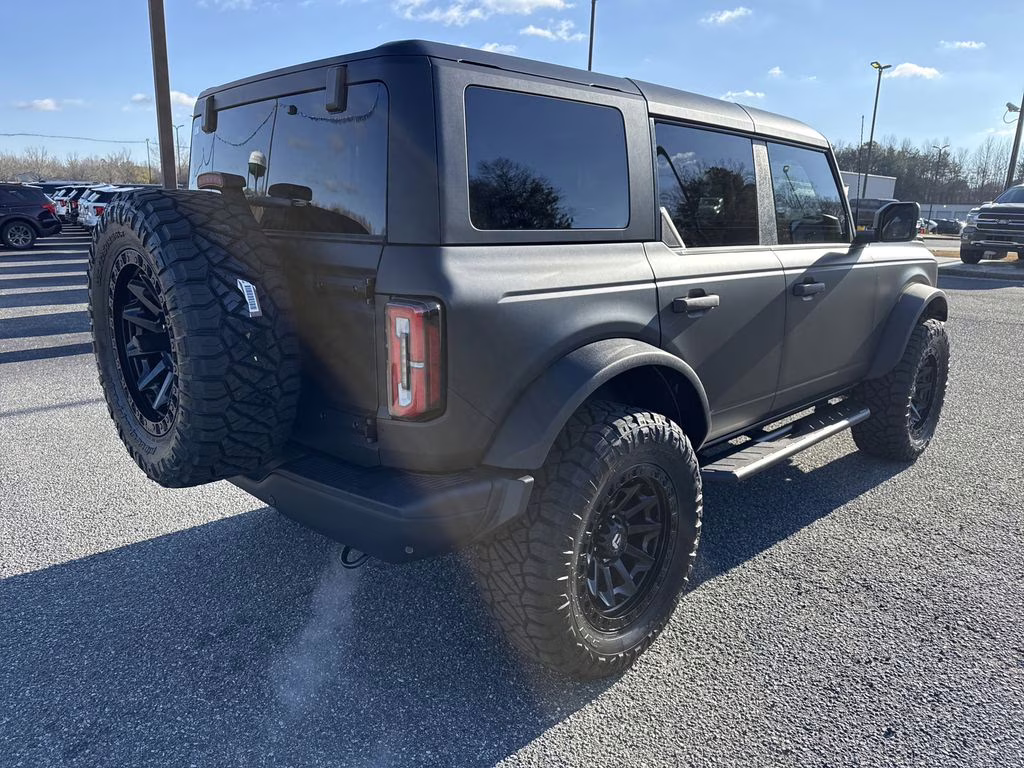 2025 Shadow Black Ford Bronco Badlands 4X4 SUV