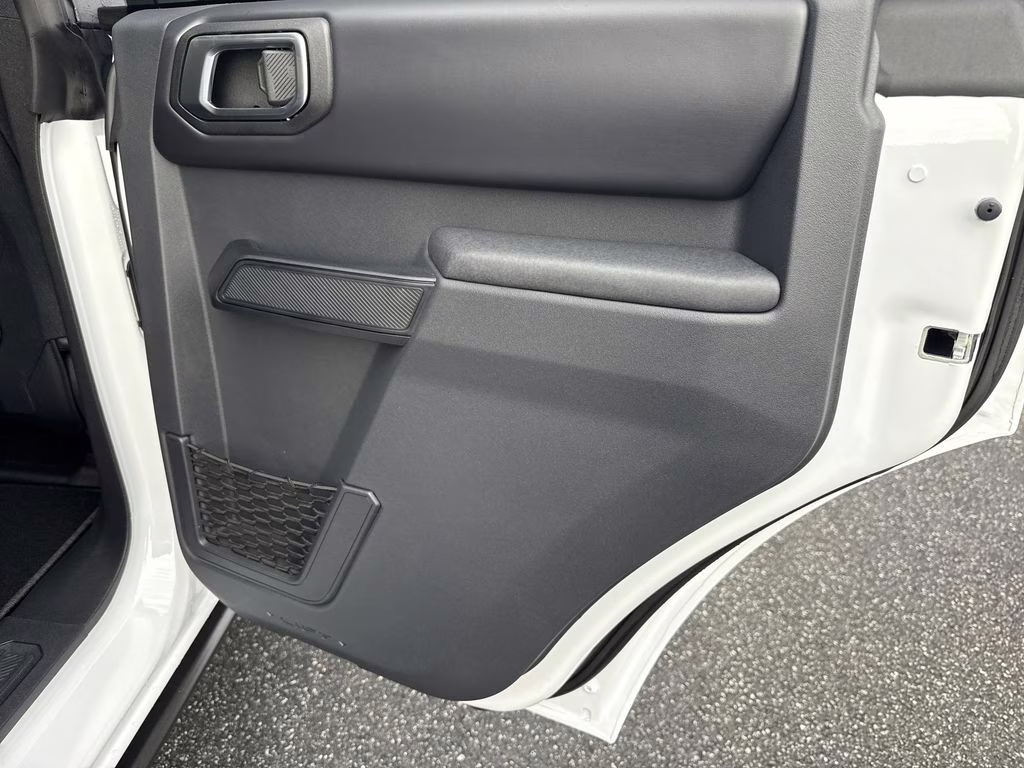 2025 Oxford White Ford Bronco Badlands 4X4 SUV