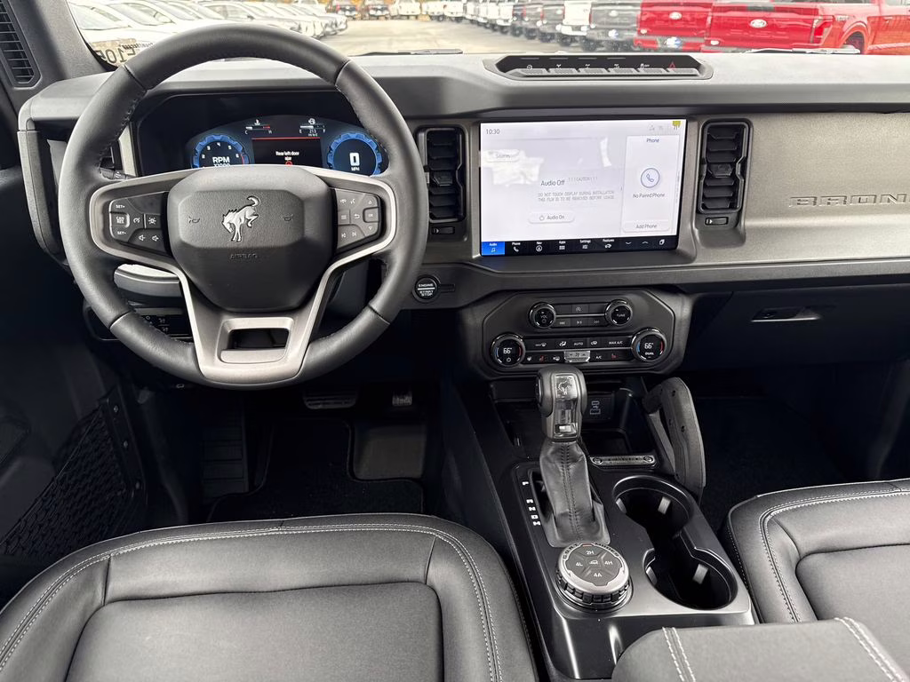 2025 Oxford White Ford Bronco Badlands 4X4 SUV