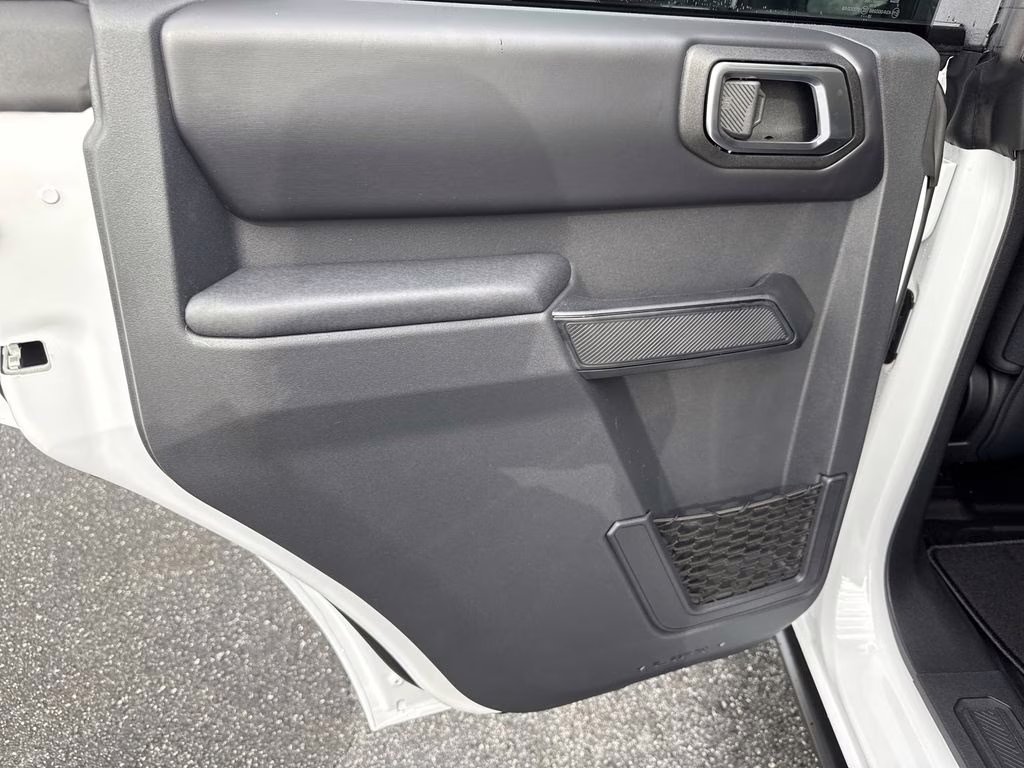 2025 Oxford White Ford Bronco Badlands 4X4 SUV