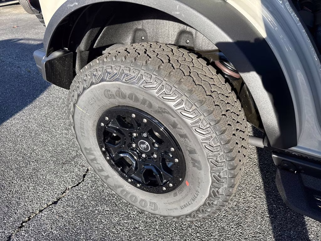 2025 Desert Sand Ford Bronco Badlands 4X4 SUV