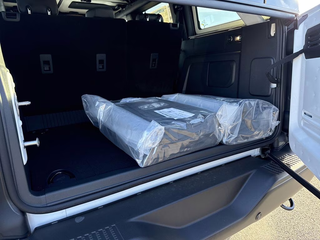 2025 Oxford White Ford Bronco Badlands 4X4 SUV