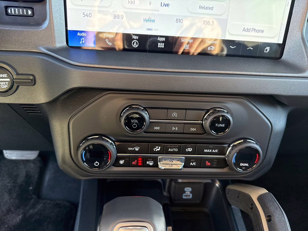 2025 Oxford White Ford Bronco Badlands 4X4 SUV