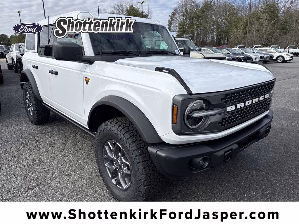 2025 Oxford White Ford Bronco Badlands 4X4 SUV