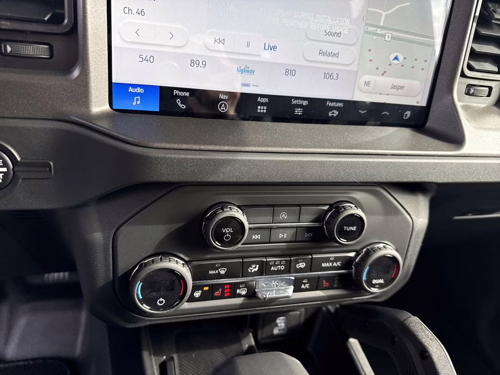 2025 Oxford White Ford Bronco Badlands 4X4 SUV