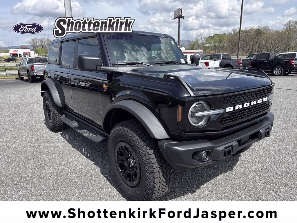 2025 Shadow Black Ford Bronco Badlands 4X4 SUV