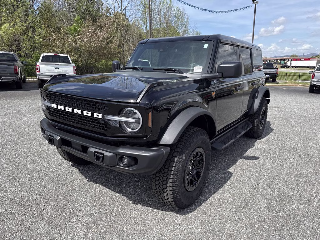 2025 Shadow Black Ford Bronco Badlands 4X4 SUV