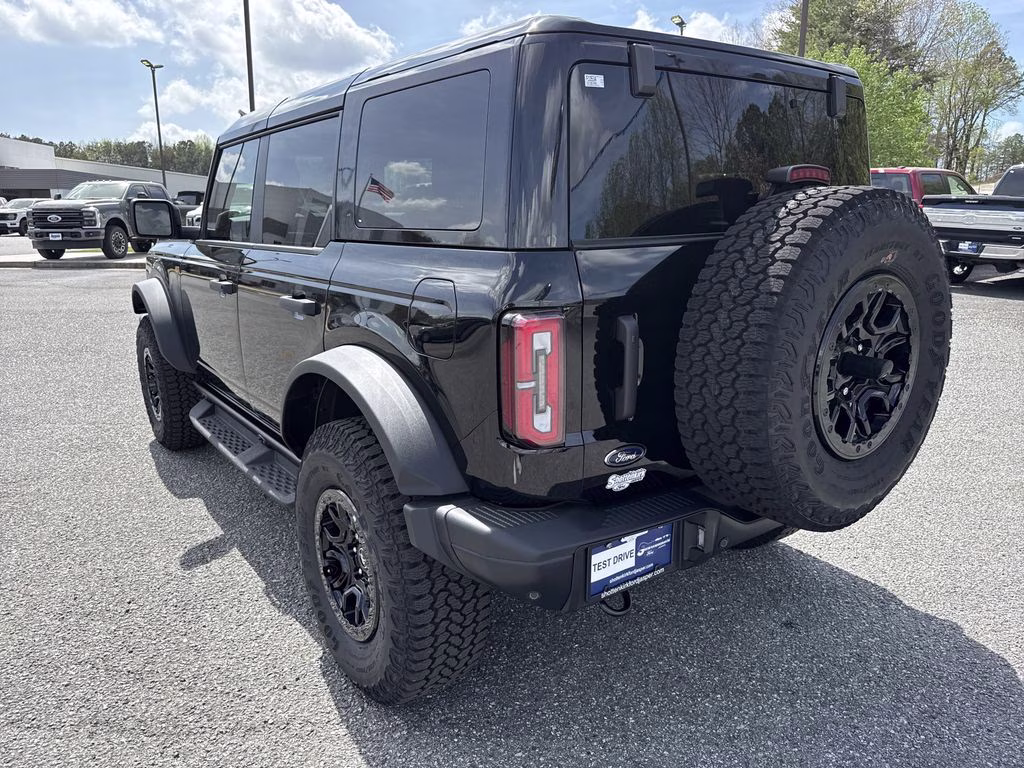 2025 Shadow Black Ford Bronco Badlands 4X4 SUV