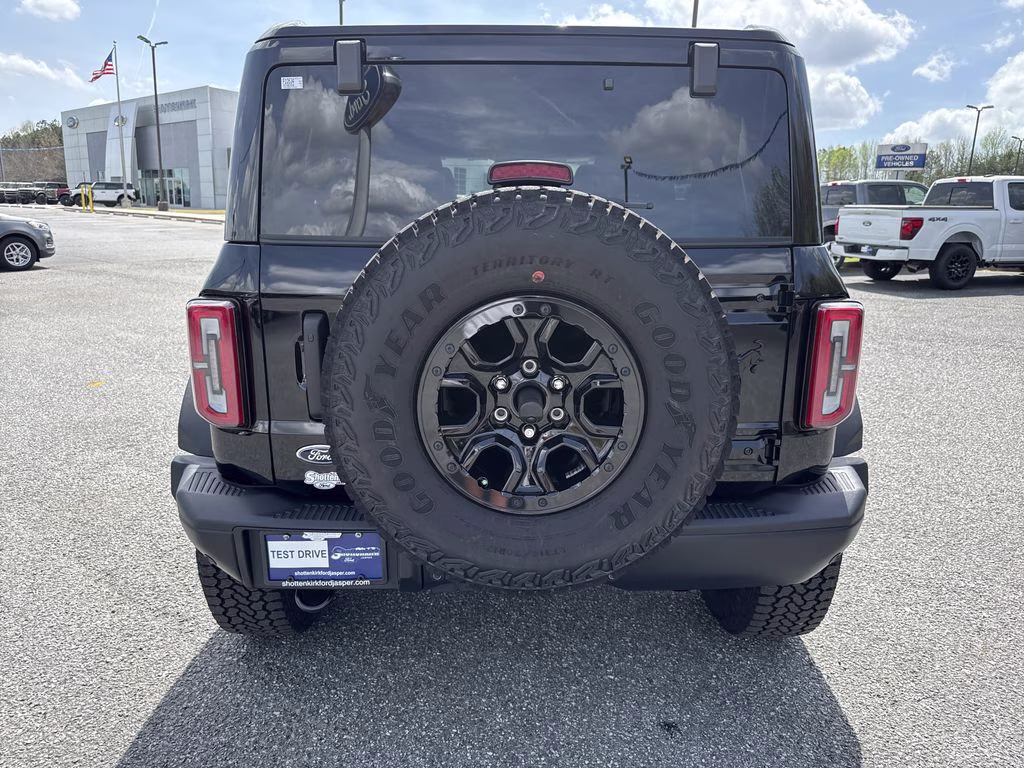 2025 Shadow Black Ford Bronco Badlands 4X4 SUV