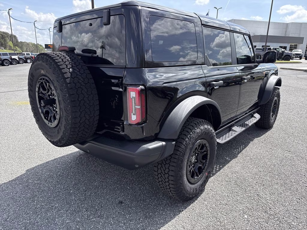 2025 Shadow Black Ford Bronco Badlands 4X4 SUV