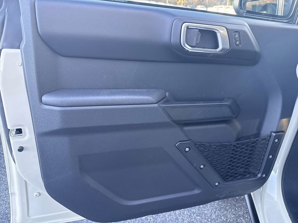 2025 Desert Sand Ford Bronco Badlands 4X4 SUV