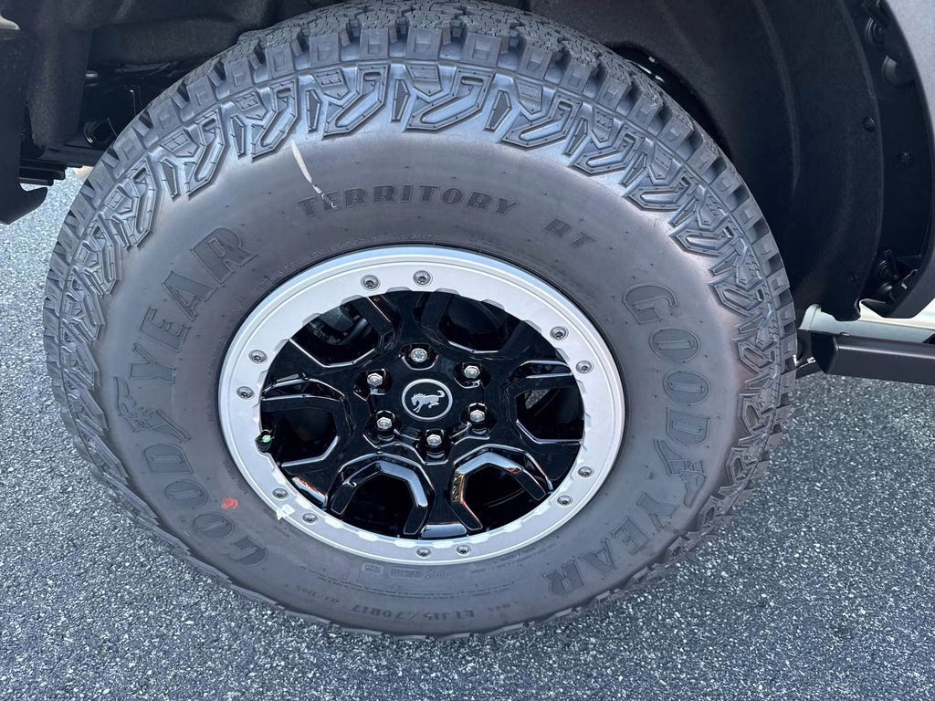 2025 Desert Sand Ford Bronco Badlands 4X4 SUV