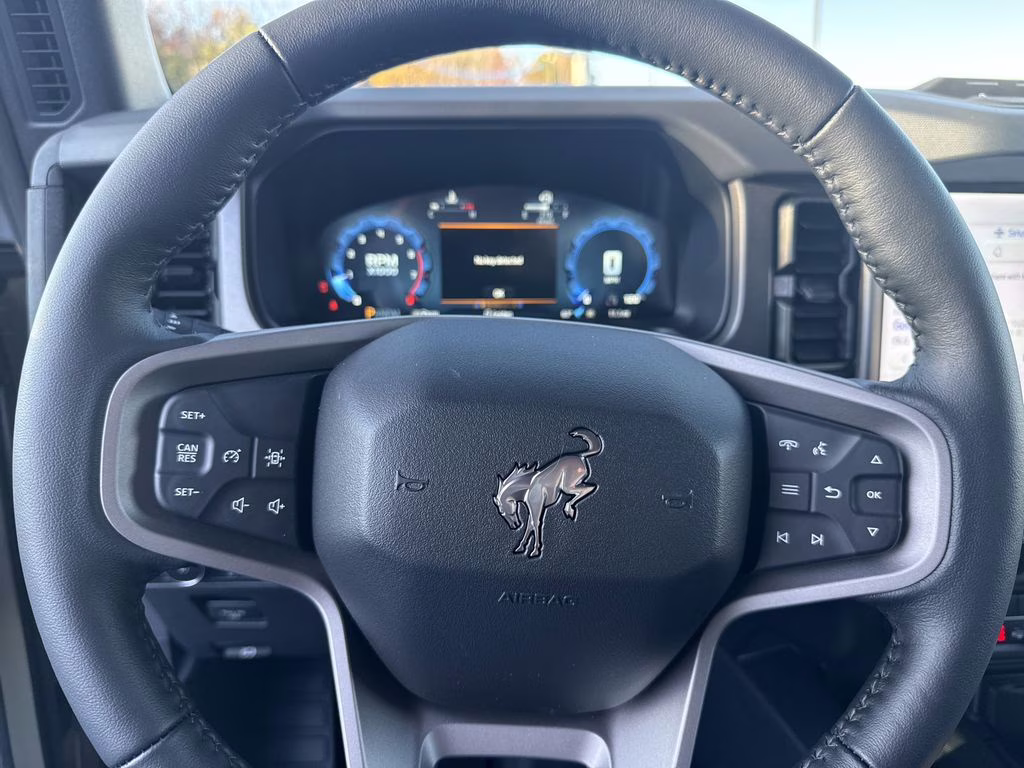 2025 Desert Sand Ford Bronco Badlands 4X4 SUV