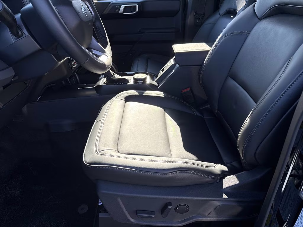 2025 Shadow Black Ford Bronco Badlands 4X4 SUV