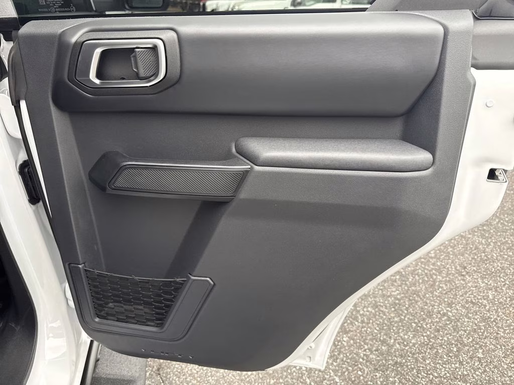 2025 Oxford White Ford Bronco Badlands 4X4 SUV