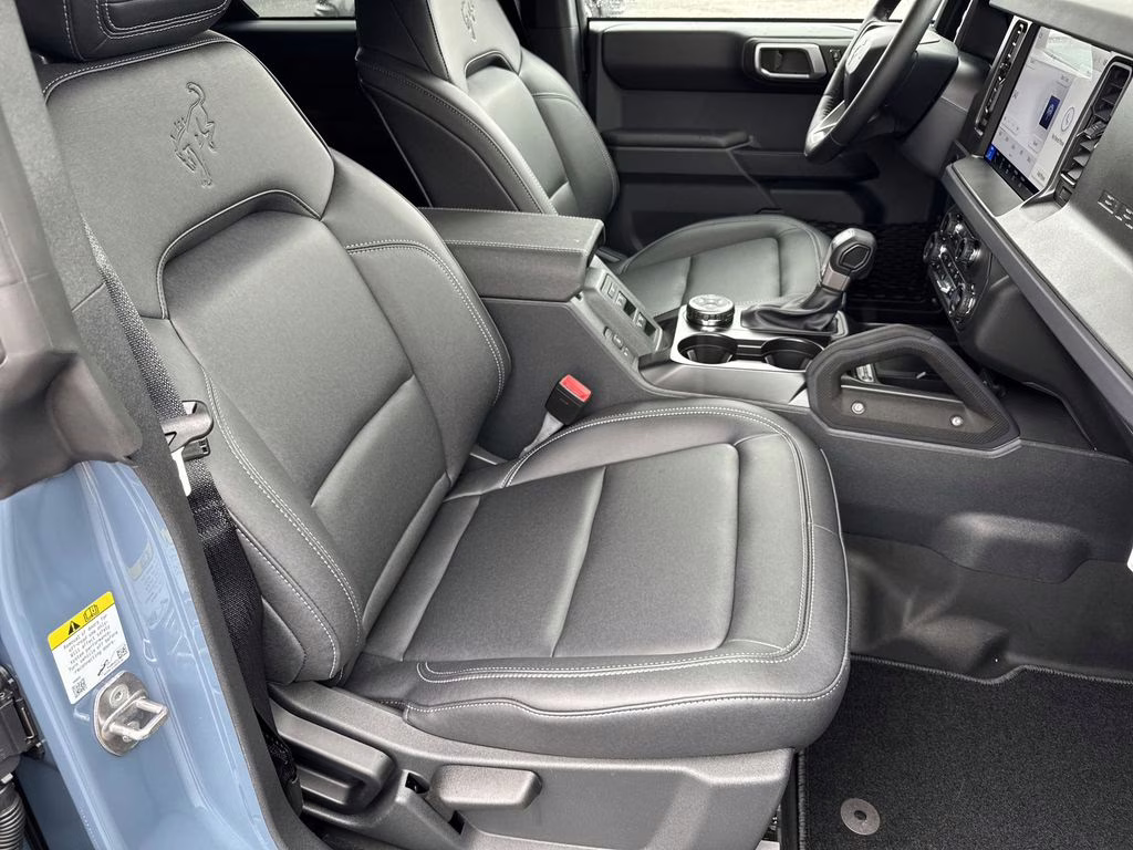 2025 Azure Gray Metallic Tri-Coat Ford Bronco Badlands 4X4 SUV