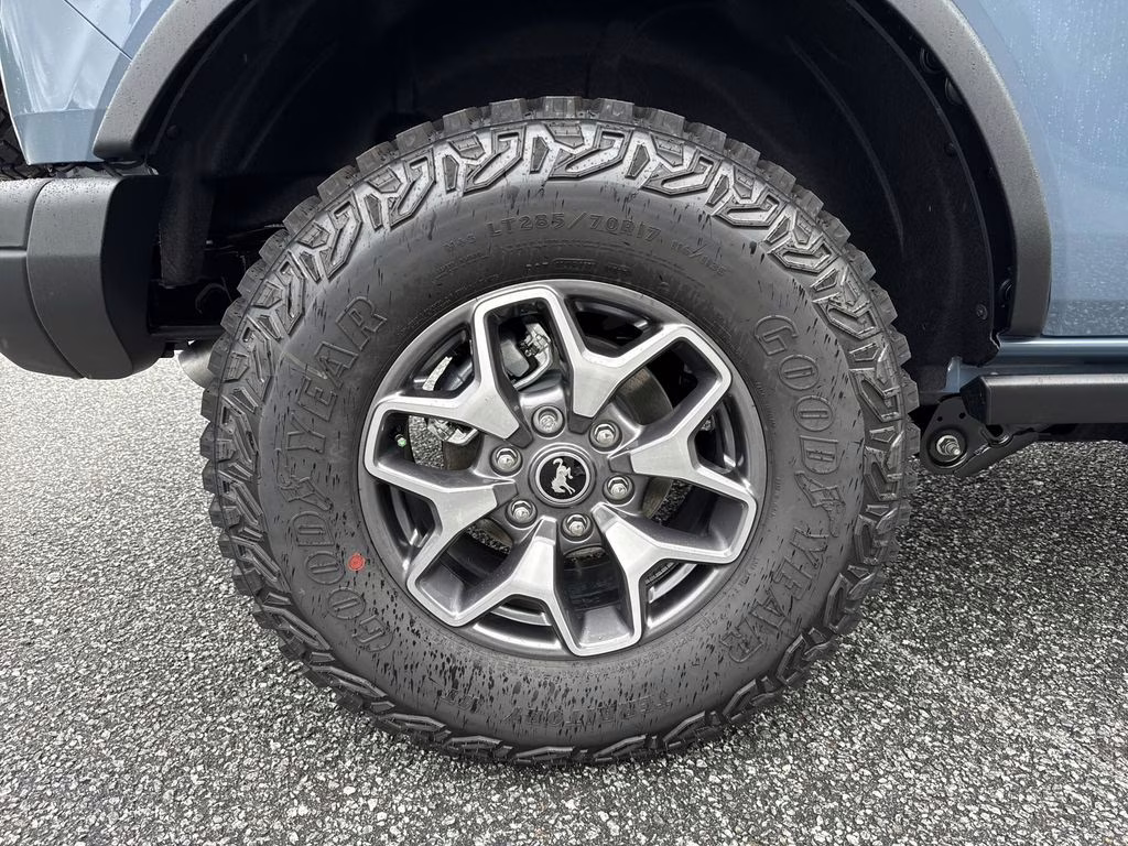 2025 Azure Gray Metallic Tri-Coat Ford Bronco Badlands 4X4 SUV