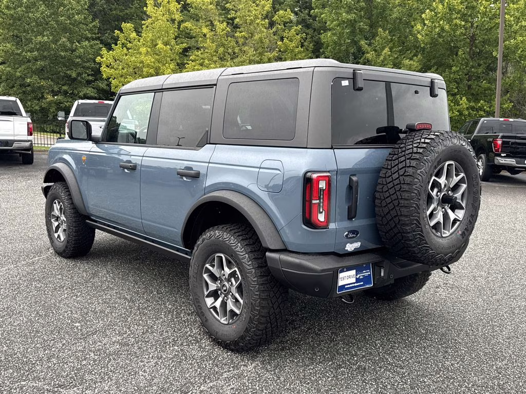 2025 Azure Gray Metallic Tri-Coat Ford Bronco Badlands 4X4 SUV