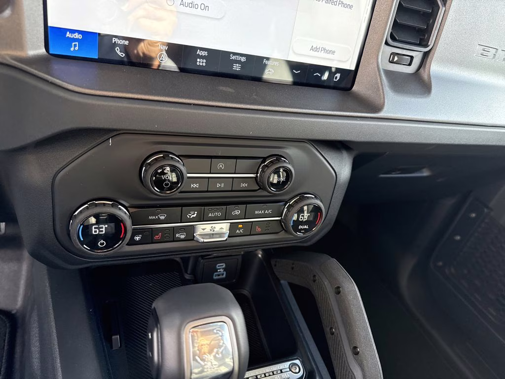 2025 Oxford White Ford Bronco Badlands 4X4 SUV