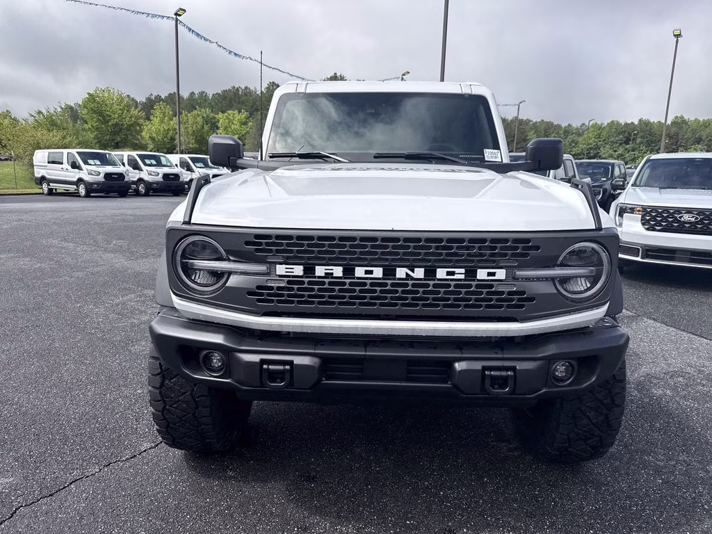 2025 Oxford White Ford Bronco Badlands 4X4 SUV