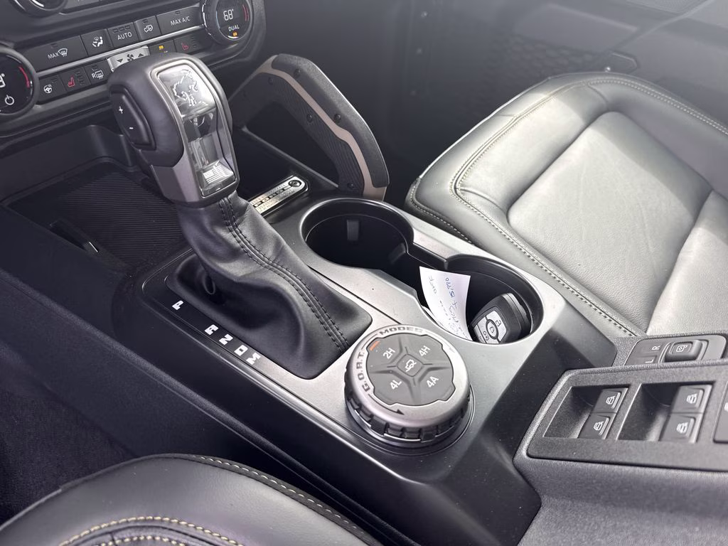 2025 Oxford White Ford Bronco Badlands 4X4 SUV