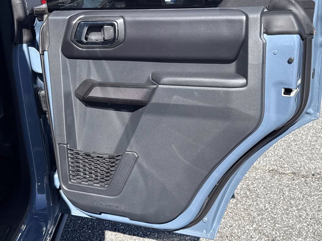 2025 Azure Gray Metallic Tri-Coat Ford Bronco Badlands 4X4 SUV