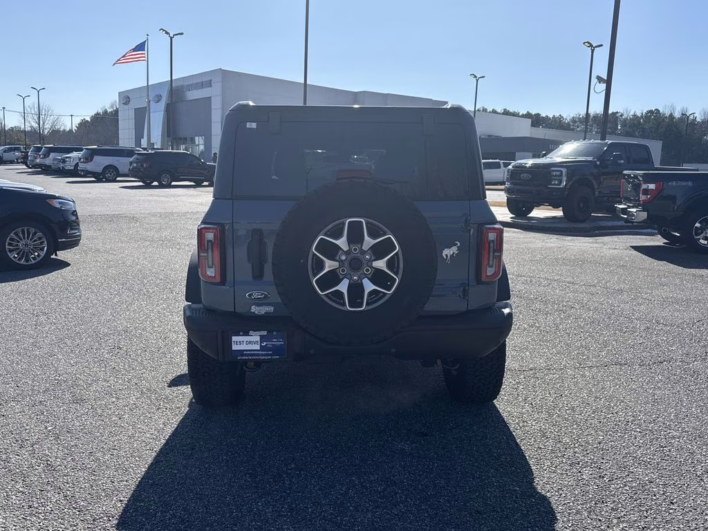 2025 Azure Gray Metallic Tri-Coat Ford Bronco Badlands 4X4 SUV