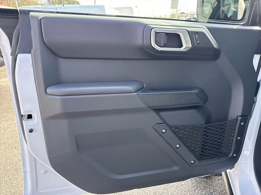 2025 Oxford White Ford Bronco Badlands 4X4 SUV