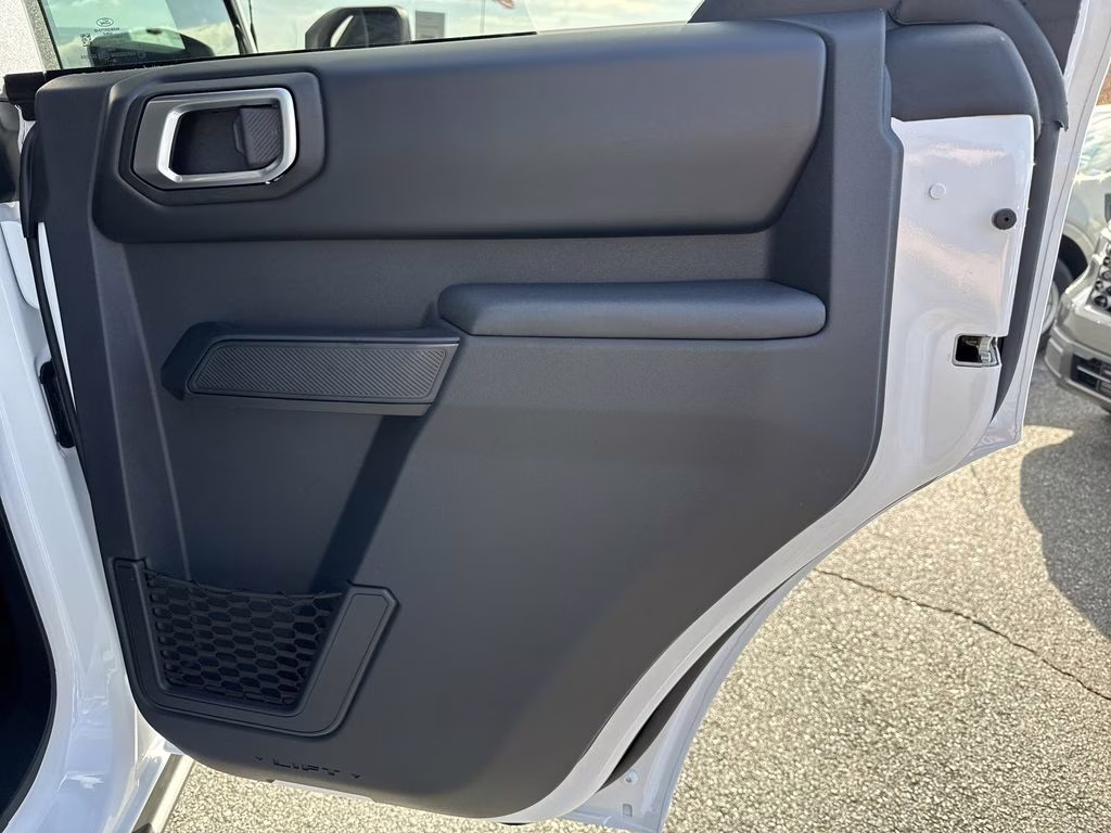 2025 Oxford White Ford Bronco Badlands 4X4 SUV