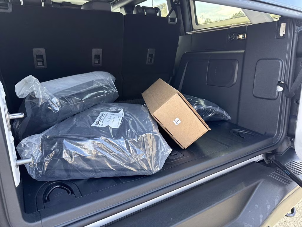 2025 Oxford White Ford Bronco Badlands 4X4 SUV